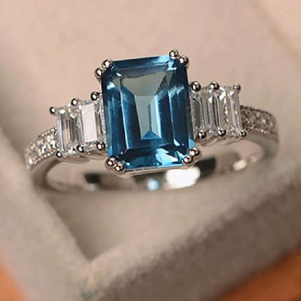 BRIDAL WEDDING ENGAGEMENT RING - Picture 3 of 5